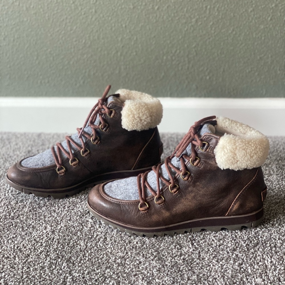 ❌SOLD❌ Sorel Women's Harlow Lace Cozy Boot